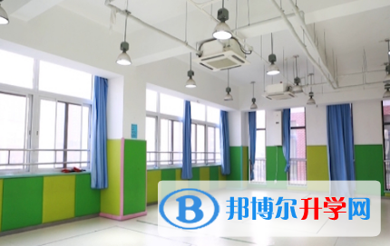 北京中芯学校2023年招生办联系电话
