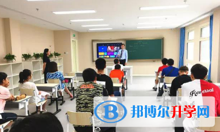 北京明诚外国语学校2023年学费、收费多少