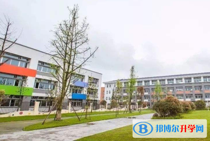 都江堰青城山高级中学国际部2021年报名条件、招生要求、招生对象