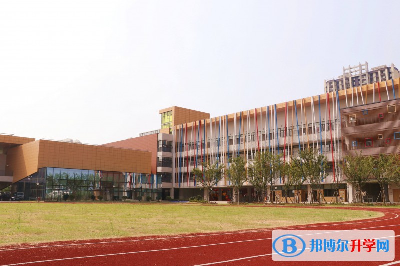 上海东方外国语学校2023年入学考试